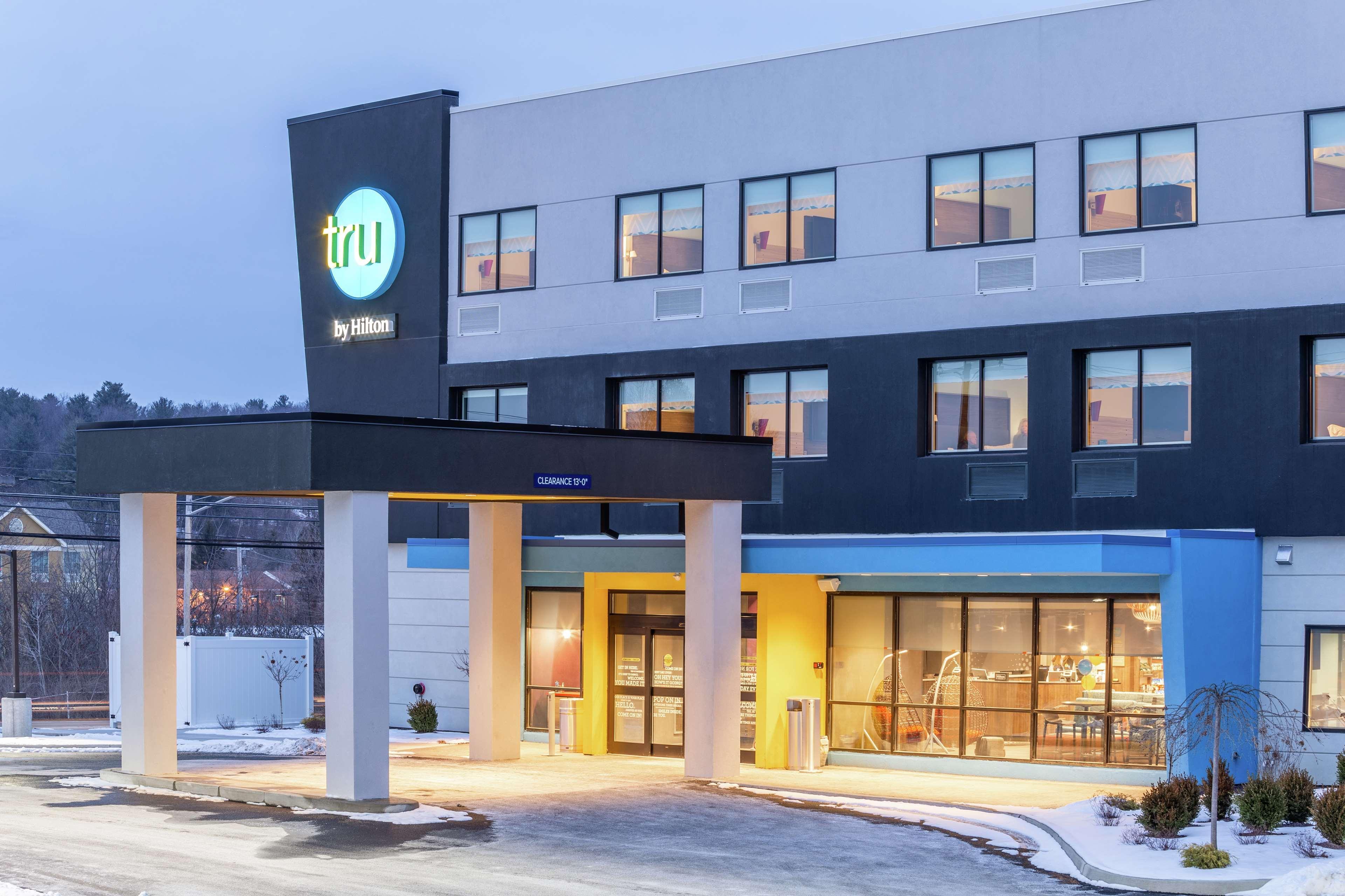 Tru By Hilton Binghamton Vestal Hotel Exterior photo