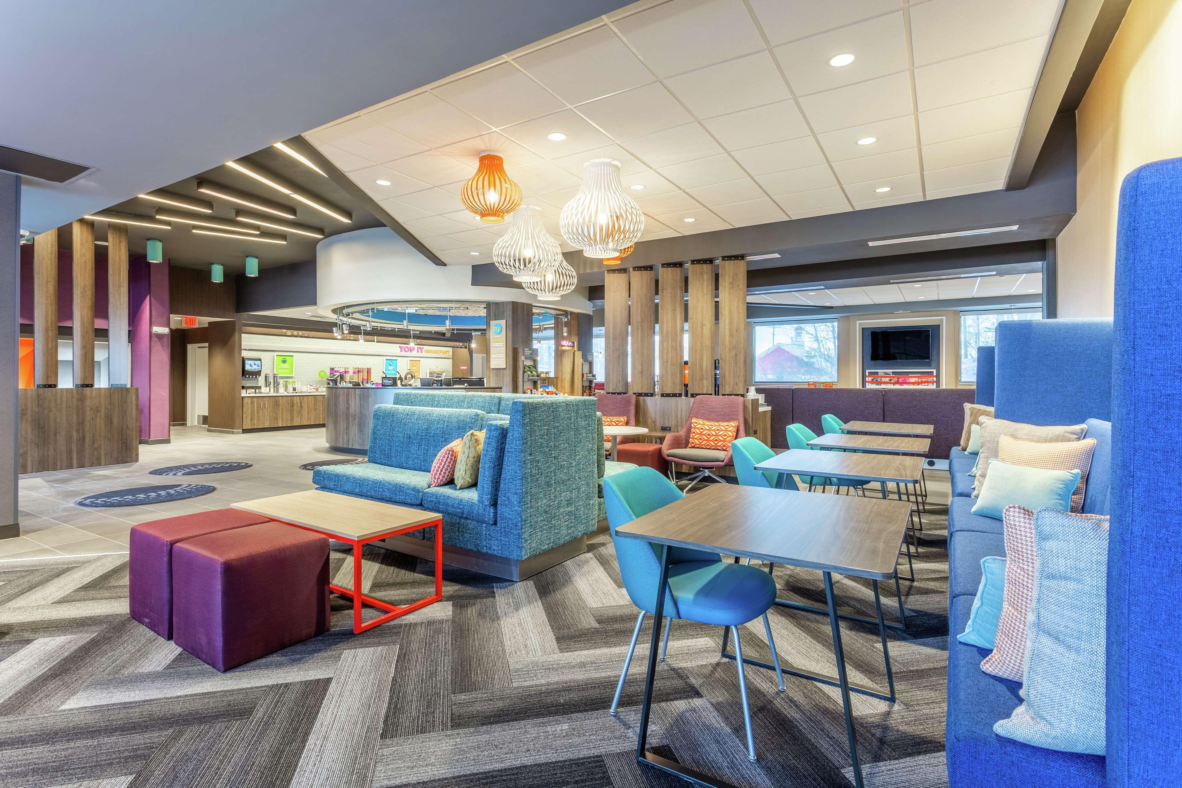 Tru By Hilton Binghamton Vestal Hotel Exterior photo
